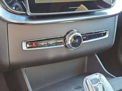 2026 Volvo XC90 B6 AWD Ultra Dark Theme 6-Seater