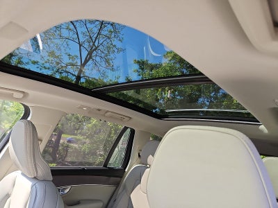 2026 Volvo XC90 B6 AWD Ultra Dark Theme 6-Seater