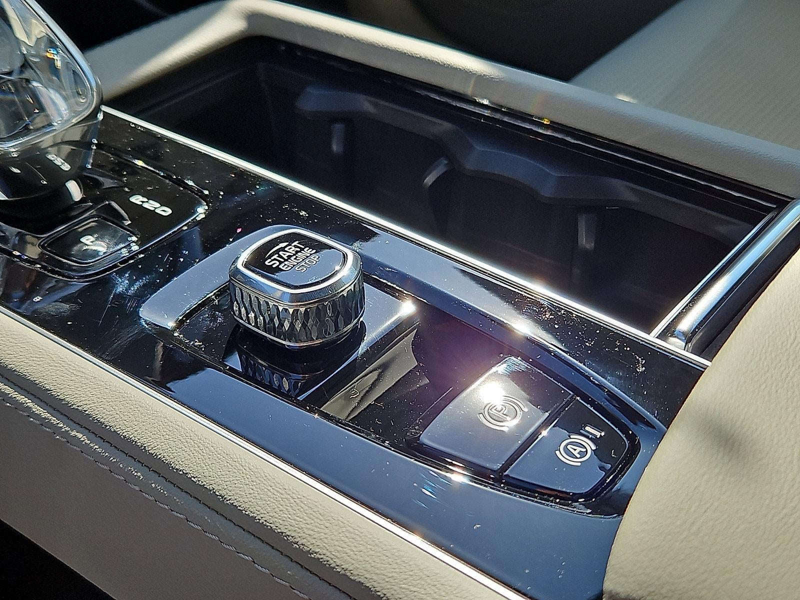 2026 Volvo XC90 B6 AWD Ultra Dark Theme 6-Seater