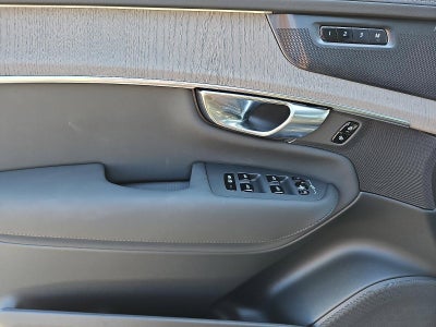 2026 Volvo XC90 B6 AWD Ultra Dark Theme 6-Seater