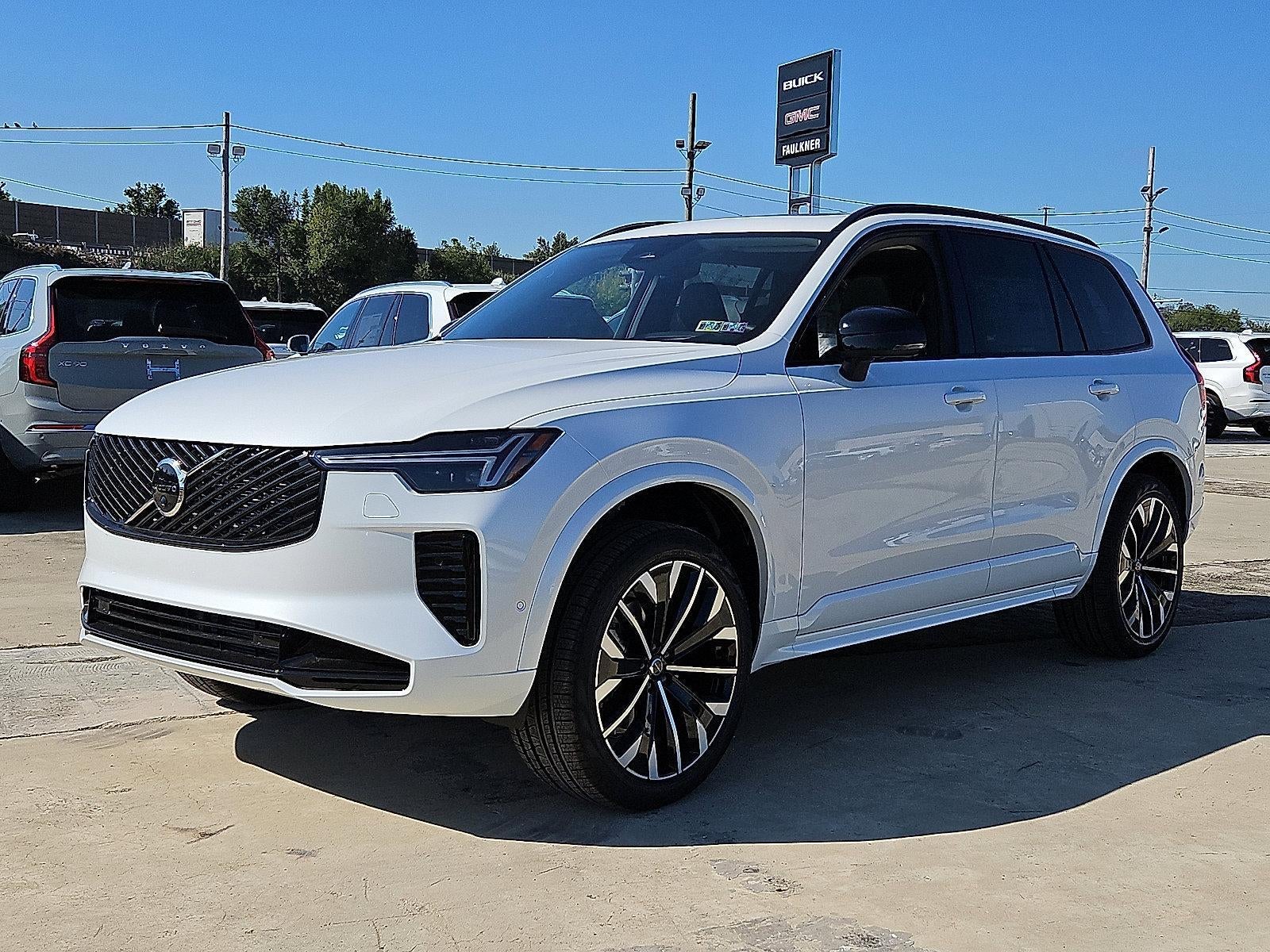 2026 Volvo XC90 B6 AWD Ultra Dark Theme 6-Seater