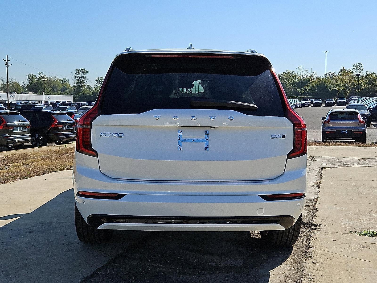 2026 Volvo XC90 B6 AWD Ultra Dark Theme 6-Seater