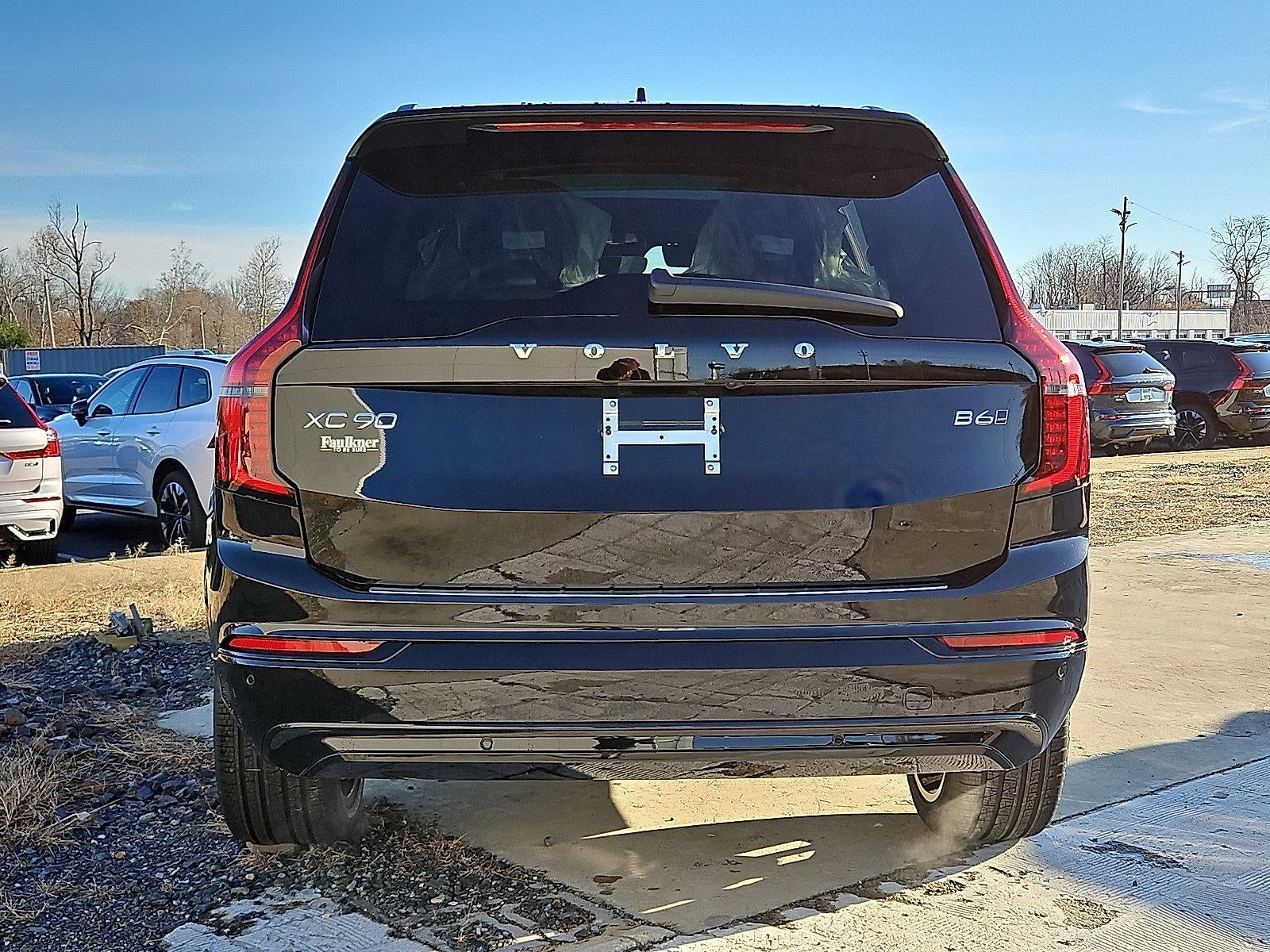 2026 Volvo XC90 B6 AWD Ultra Dark Theme 6-Seater