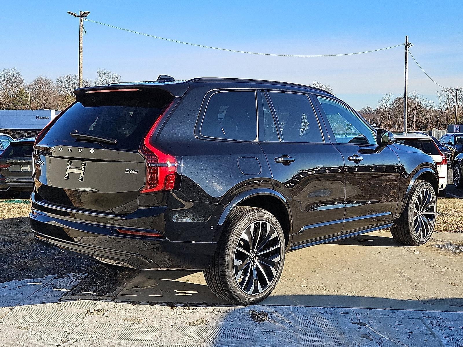 2026 Volvo XC90 B6 AWD Ultra Dark Theme 6-Seater