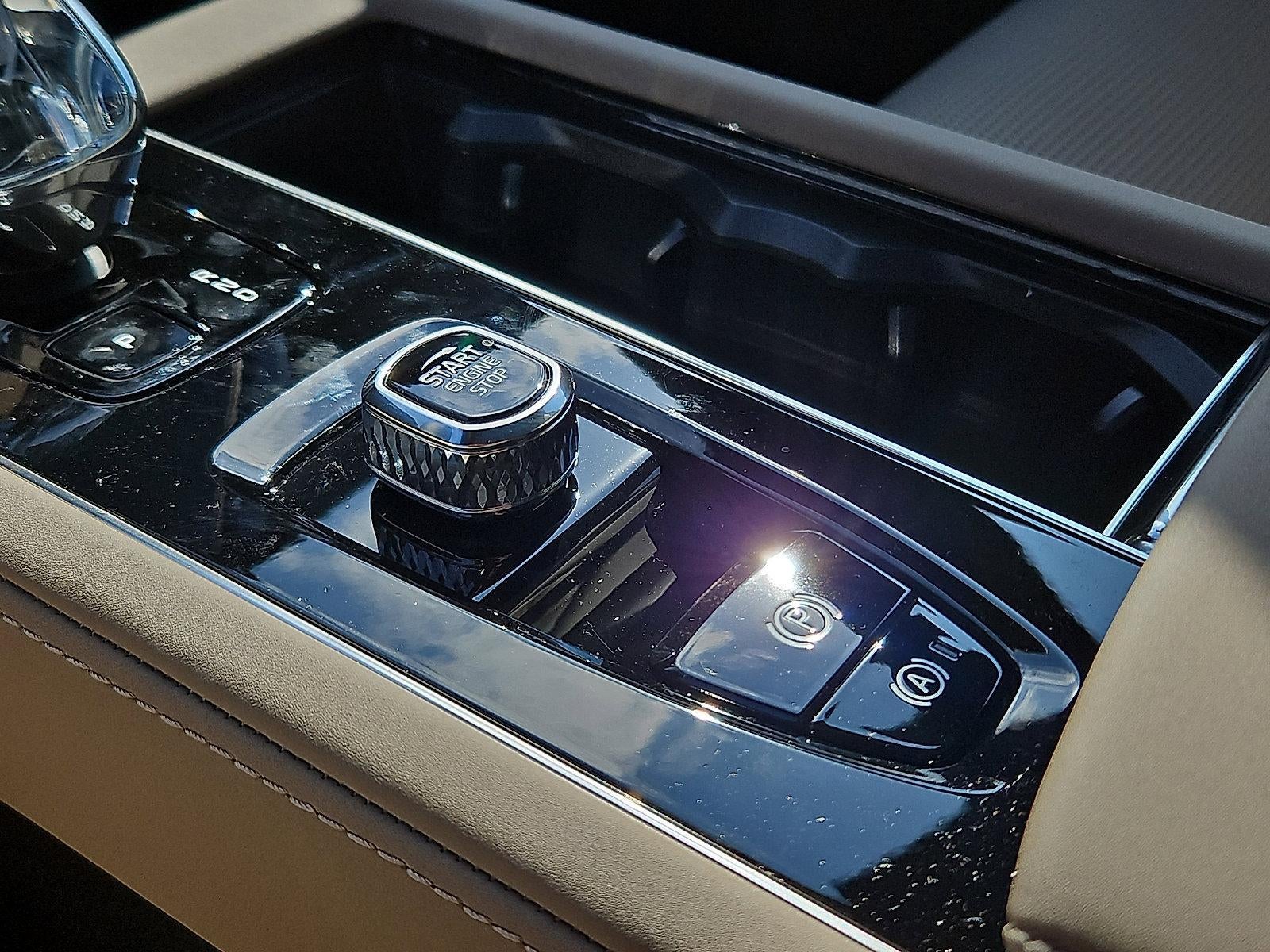 2026 Volvo XC90 B6 AWD Ultra Dark Theme 6-Seater