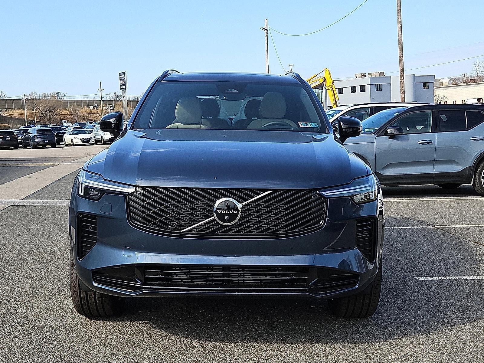 2026 Volvo XC90 B6 AWD Ultra Dark Theme 6-Seater