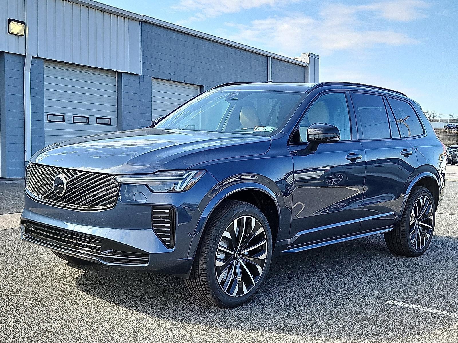 2026 Volvo XC90 B6 AWD Ultra Dark Theme 6-Seater