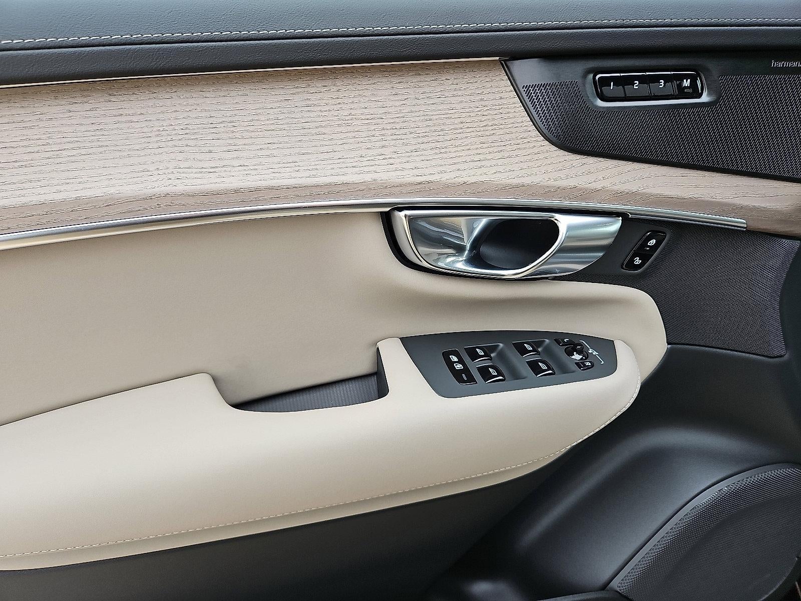 2026 Volvo XC90 B6 AWD Plus 7-Seater