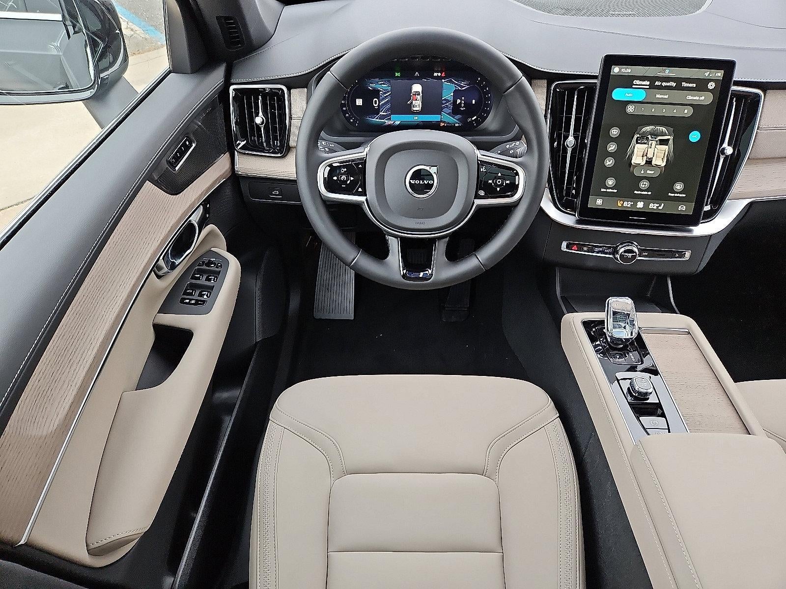 2026 Volvo XC90 B6 AWD Plus 7-Seater