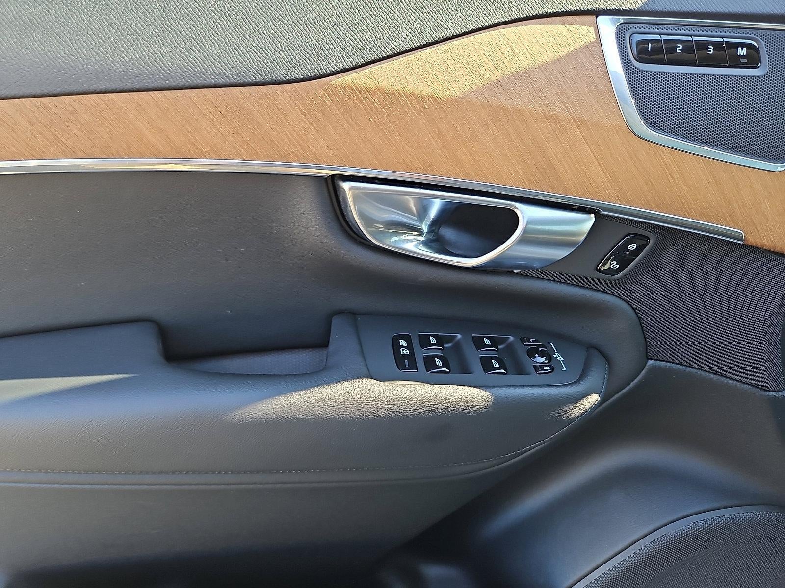 2025 Volvo XC90 B6 AWD Plus 7-Seater