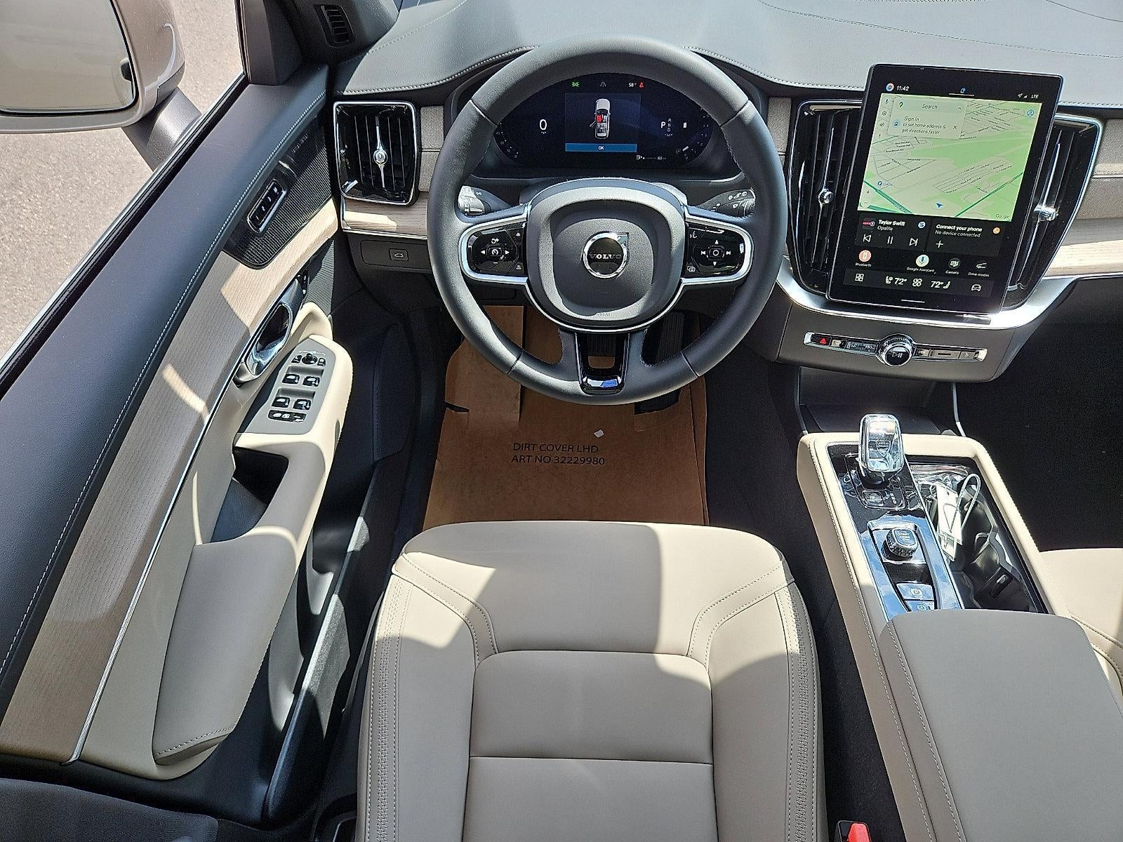2026 Volvo XC90 B6 AWD Plus 7-Seater