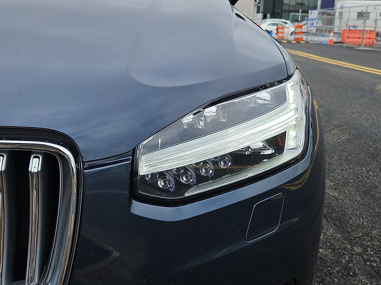 2024 Volvo XC90 B6 AWD Plus Bright Theme 7P