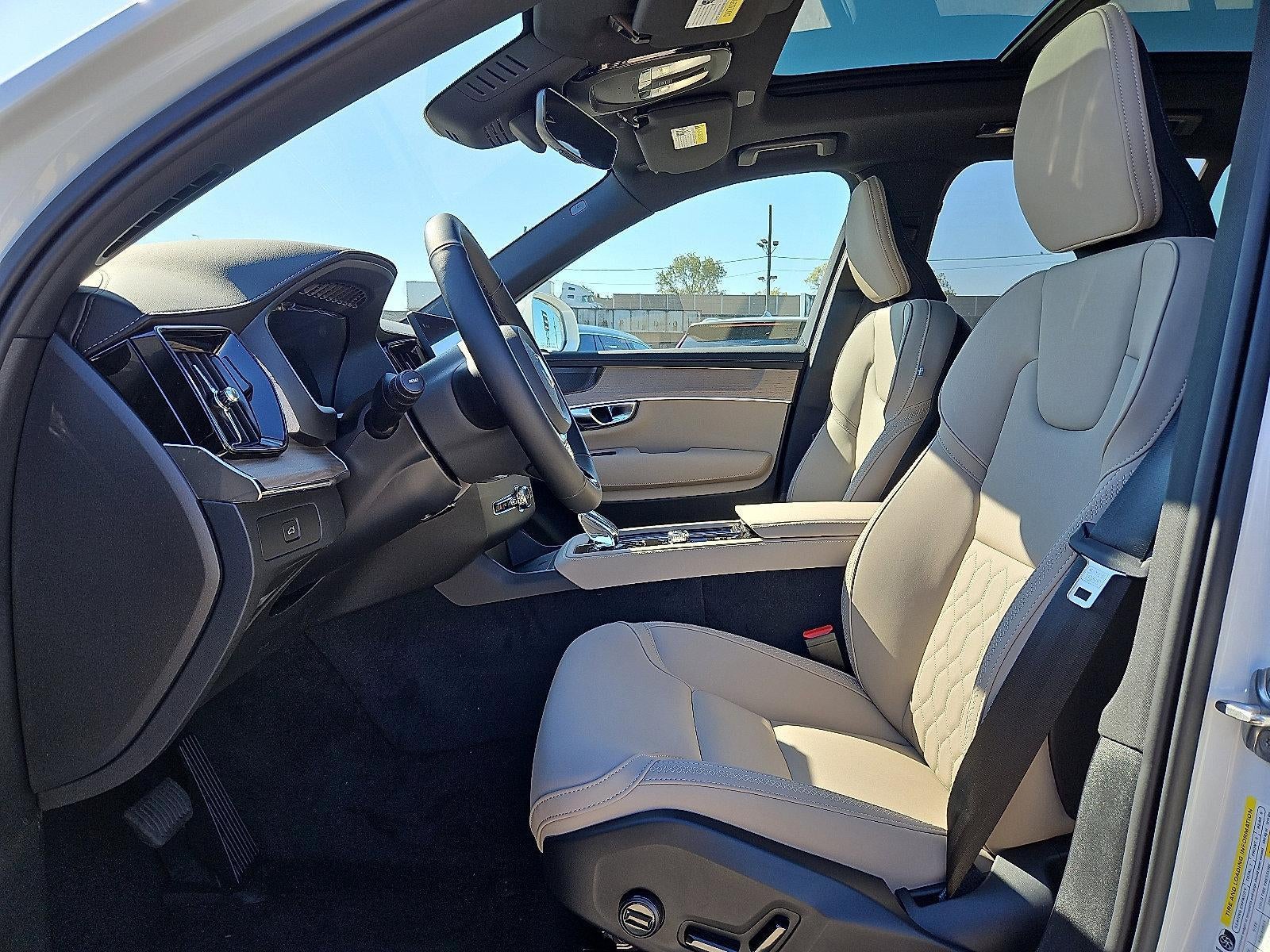 2026 Volvo XC90 B6 AWD Plus 7-Seater