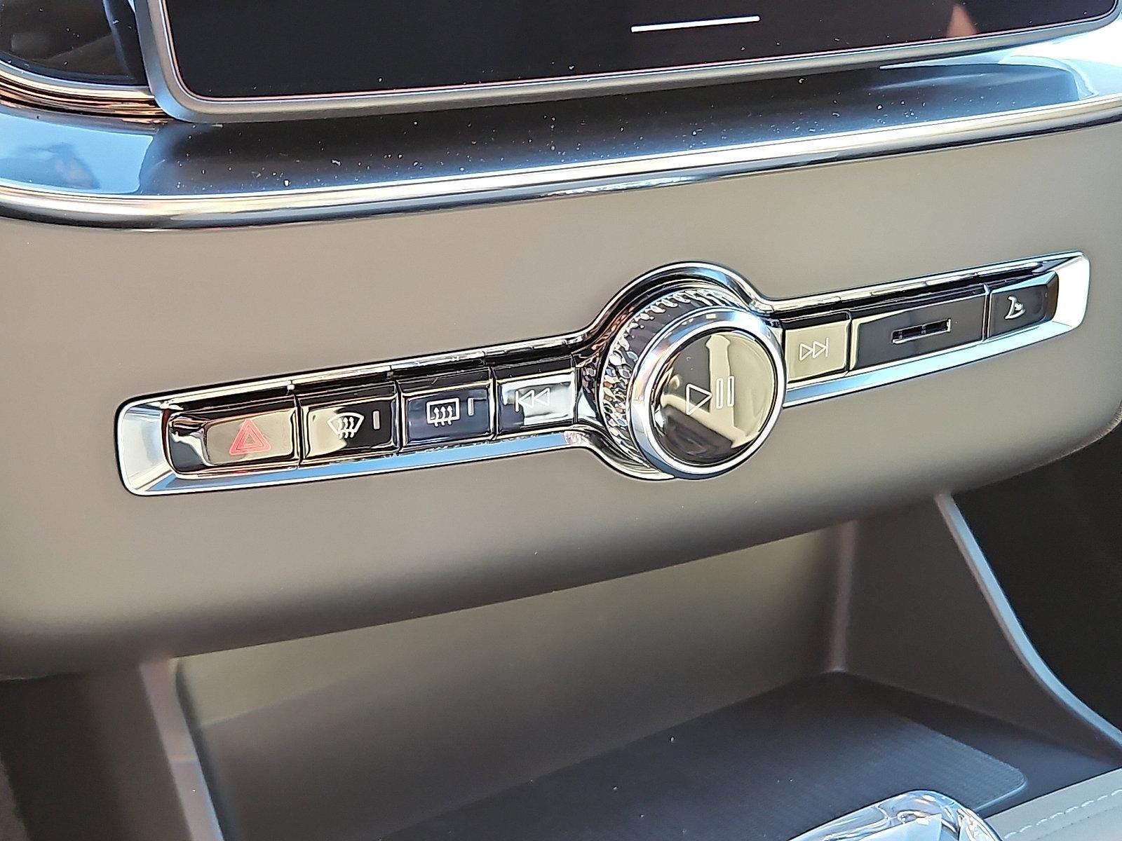 2026 Volvo XC90 B6 AWD Plus 7-Seater