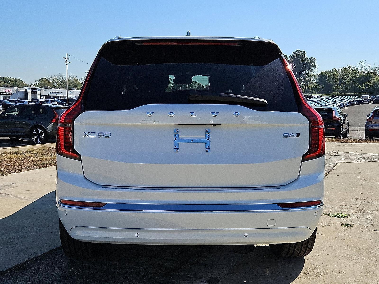 2026 Volvo XC90 B6 AWD Plus 7-Seater