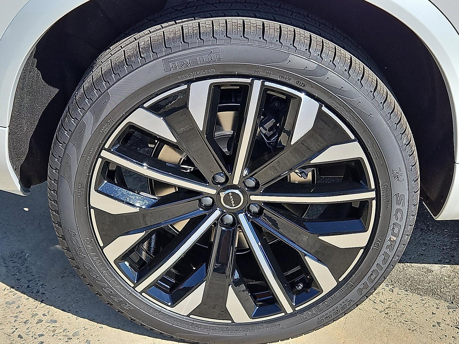 2026 Volvo XC90 B6 AWD Plus 7-Seater