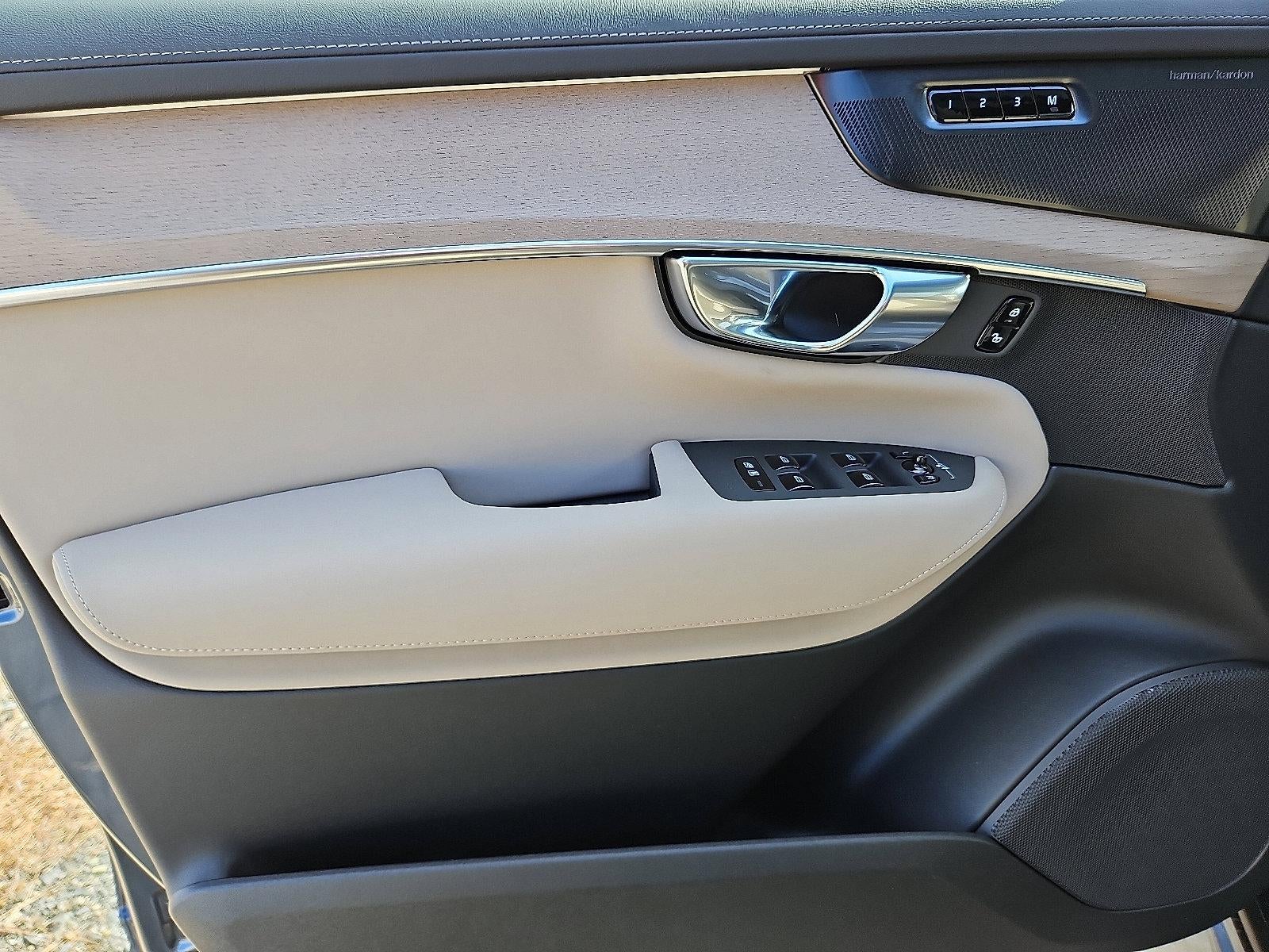 2026 Volvo XC90 B6 AWD Plus 7-Seater