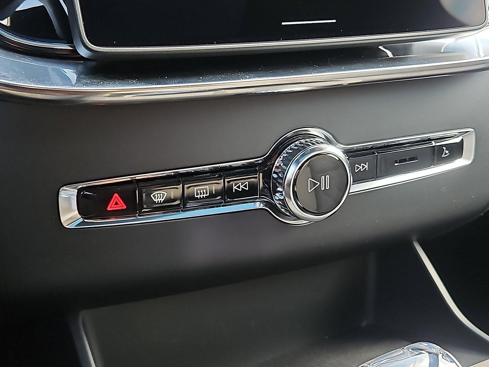 2026 Volvo XC90 B6 AWD Plus 7-Seater