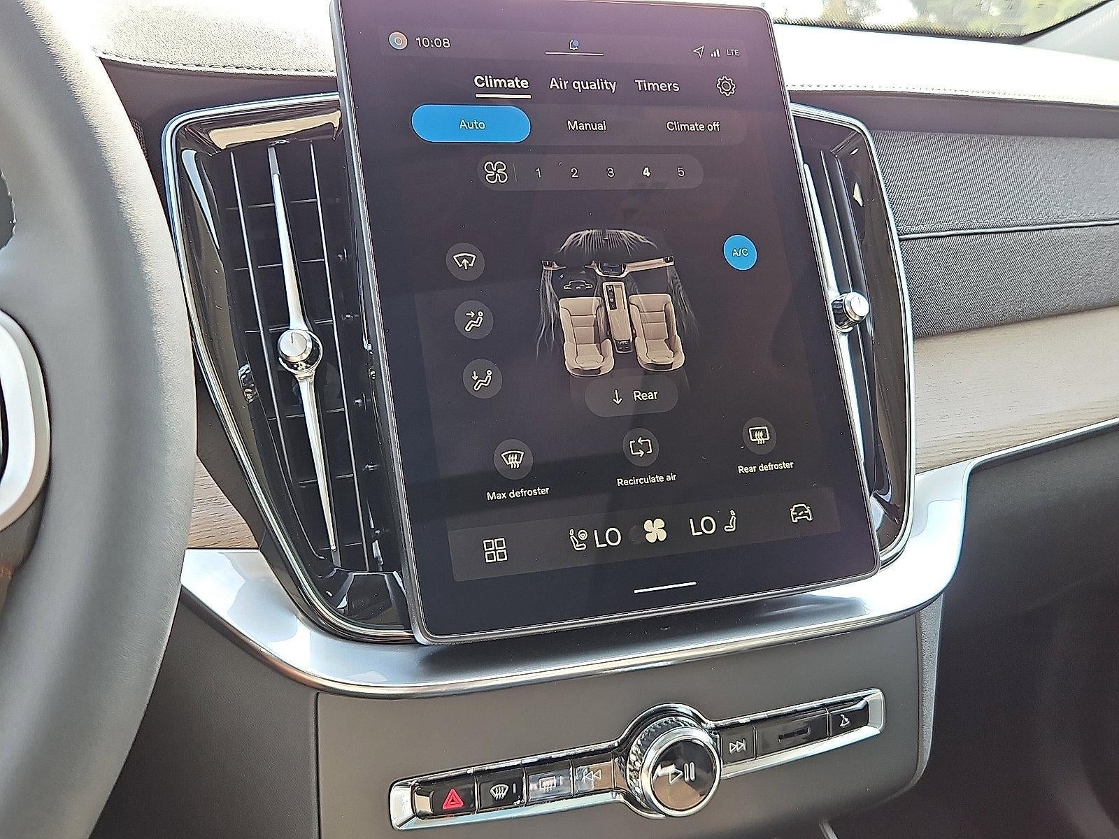 2026 Volvo XC90 B6 AWD Plus 7-Seater