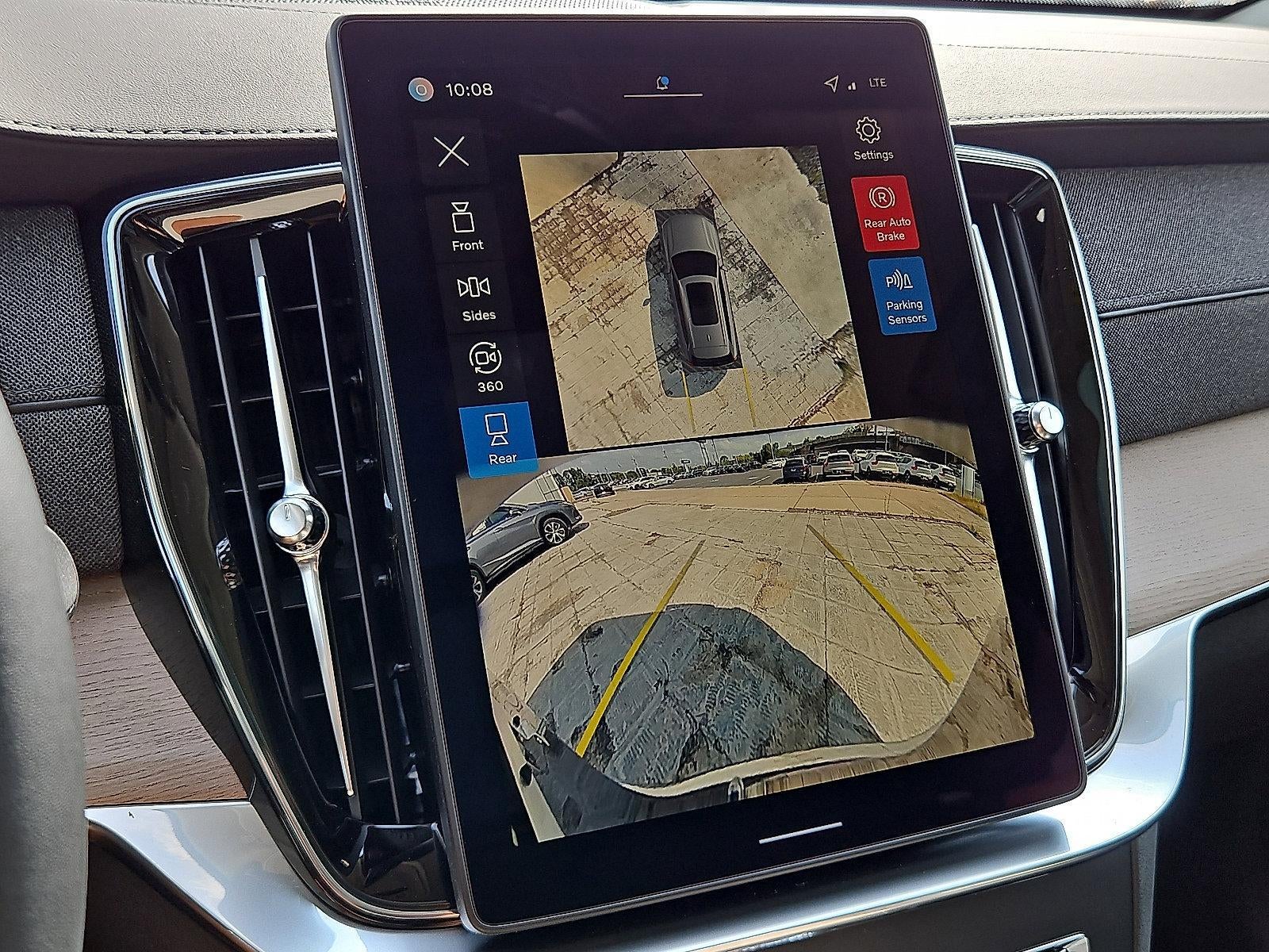 2026 Volvo XC90 B6 AWD Plus 7-Seater