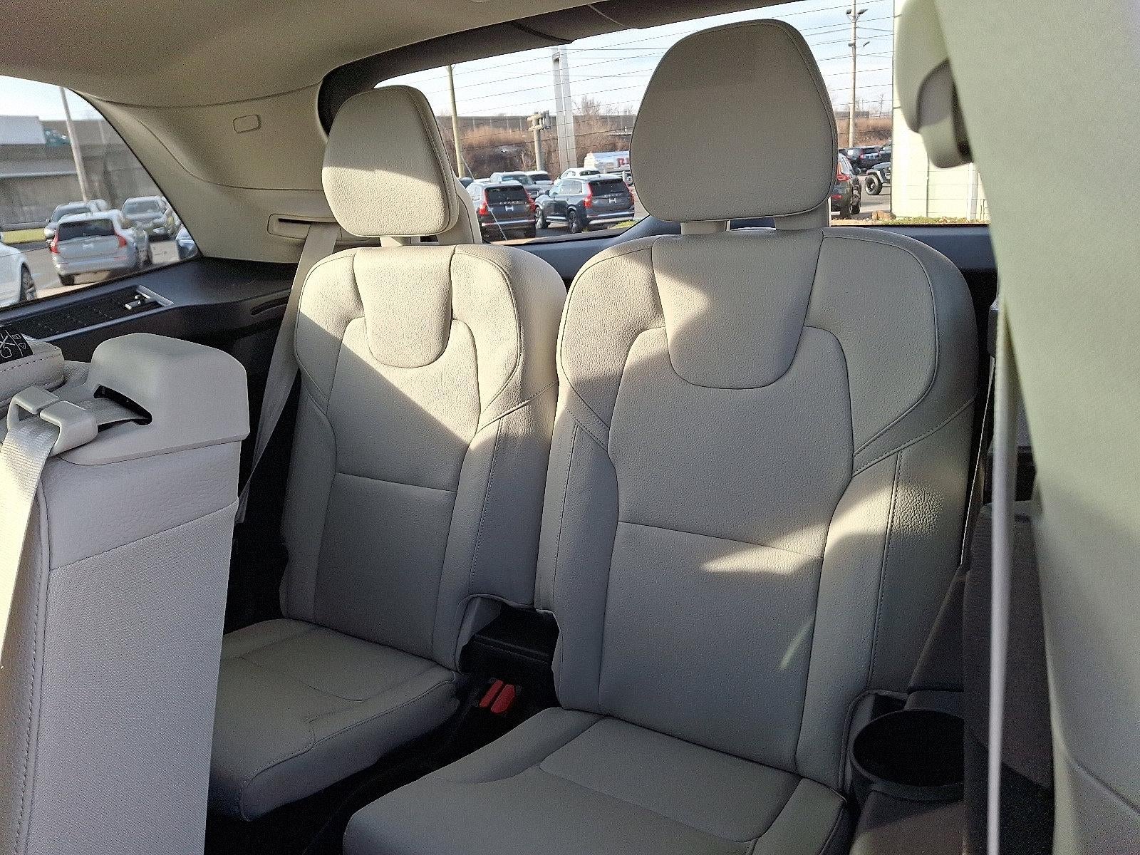 2024 Volvo XC90 B6 AWD Plus Bright Theme 7P