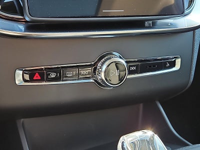 2026 Volvo XC90 B6 AWD Plus 7-Seater