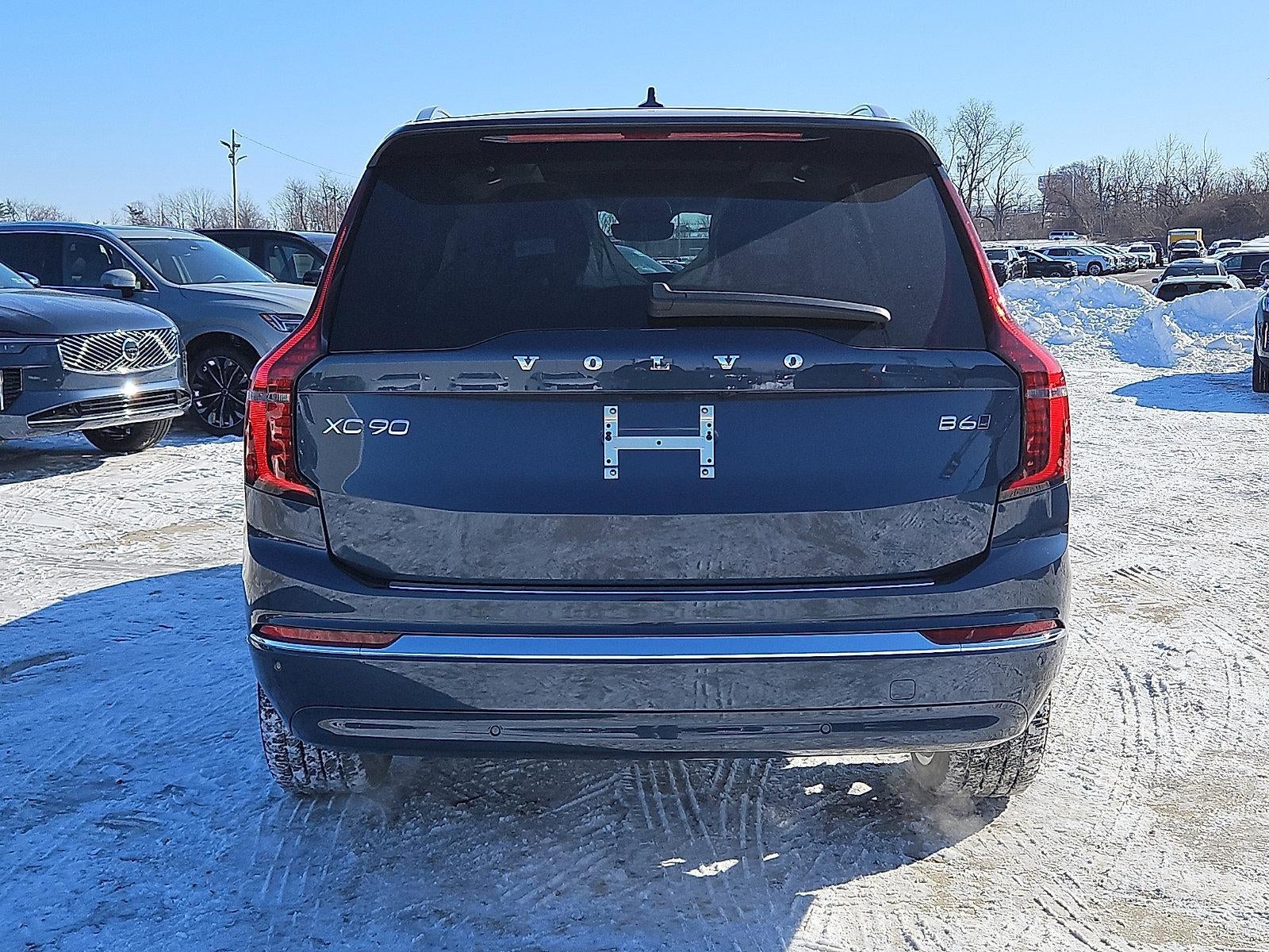 2026 Volvo XC90 B6 AWD Plus 7-Seater