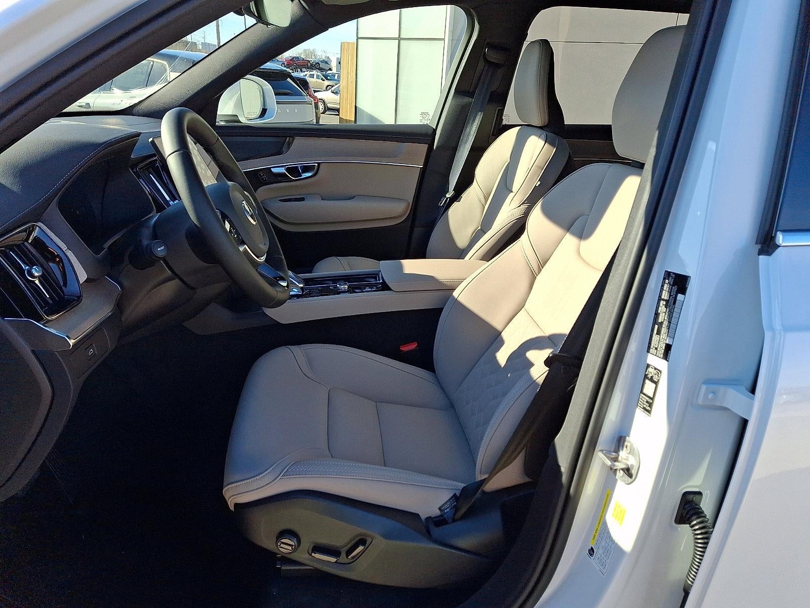 2026 Volvo XC90 B6 AWD Plus 7-Seater