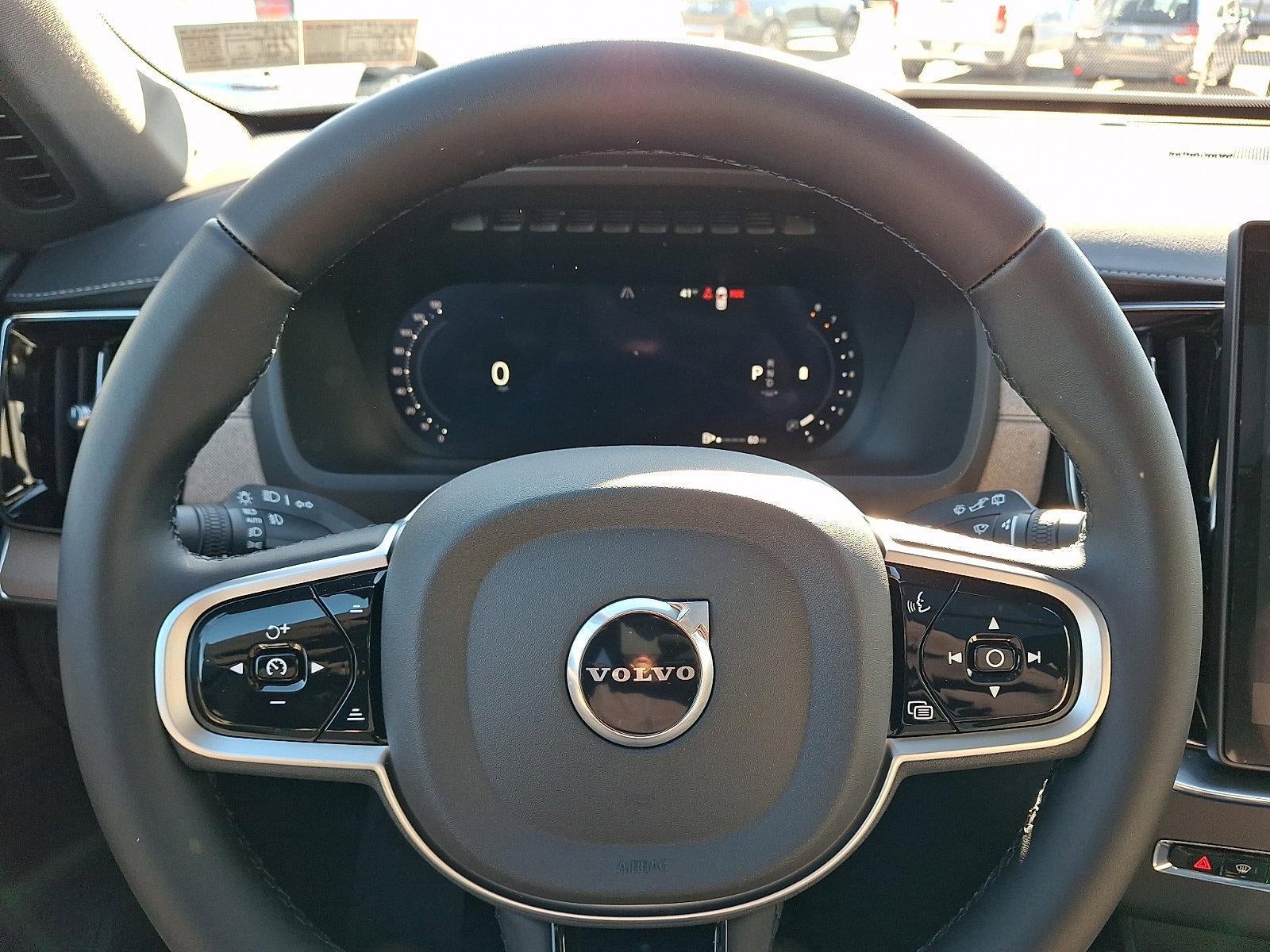 2026 Volvo XC90 B6 AWD Plus 7-Seater