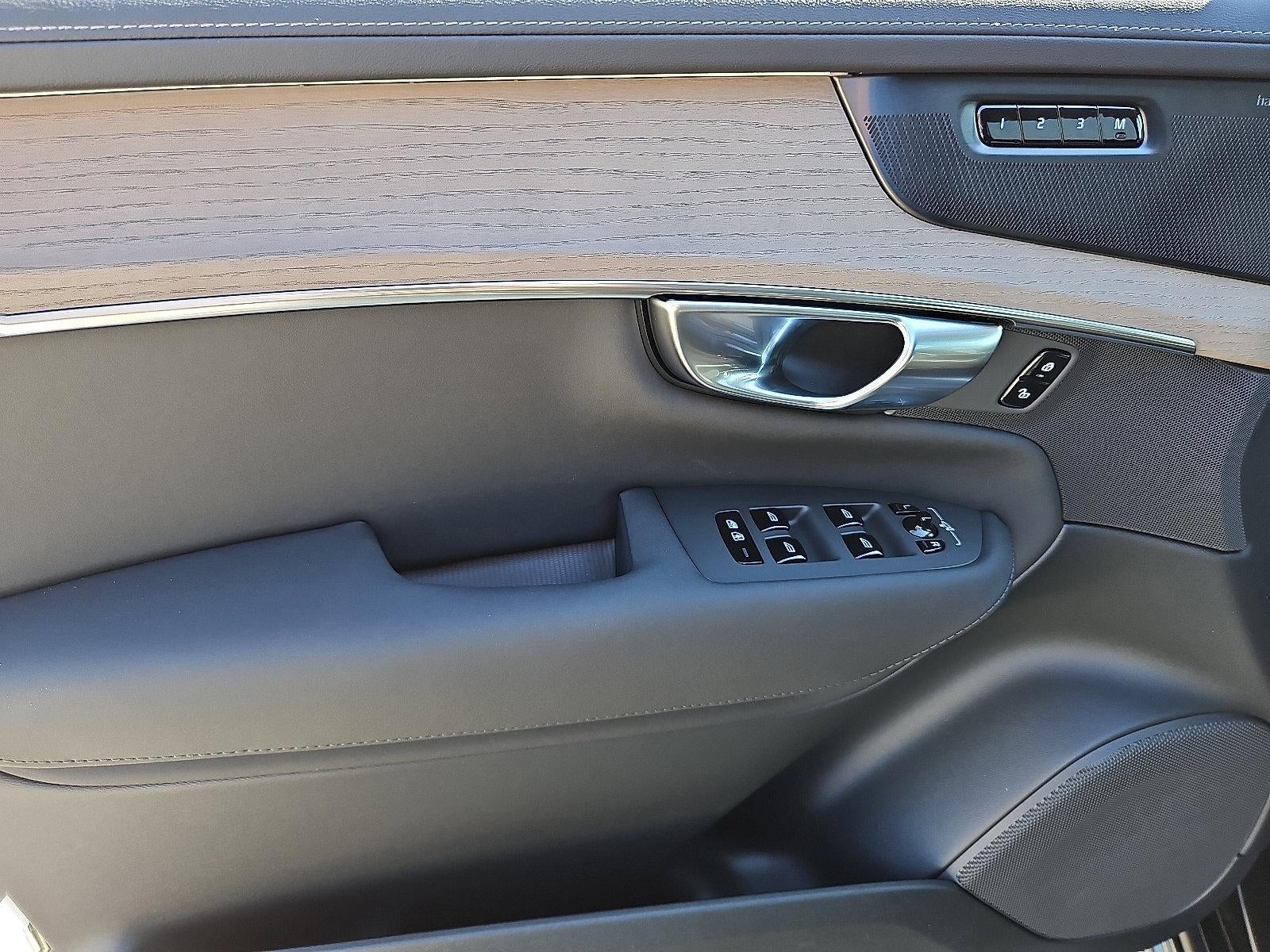 2026 Volvo XC90 B6 AWD Plus 7-Seater