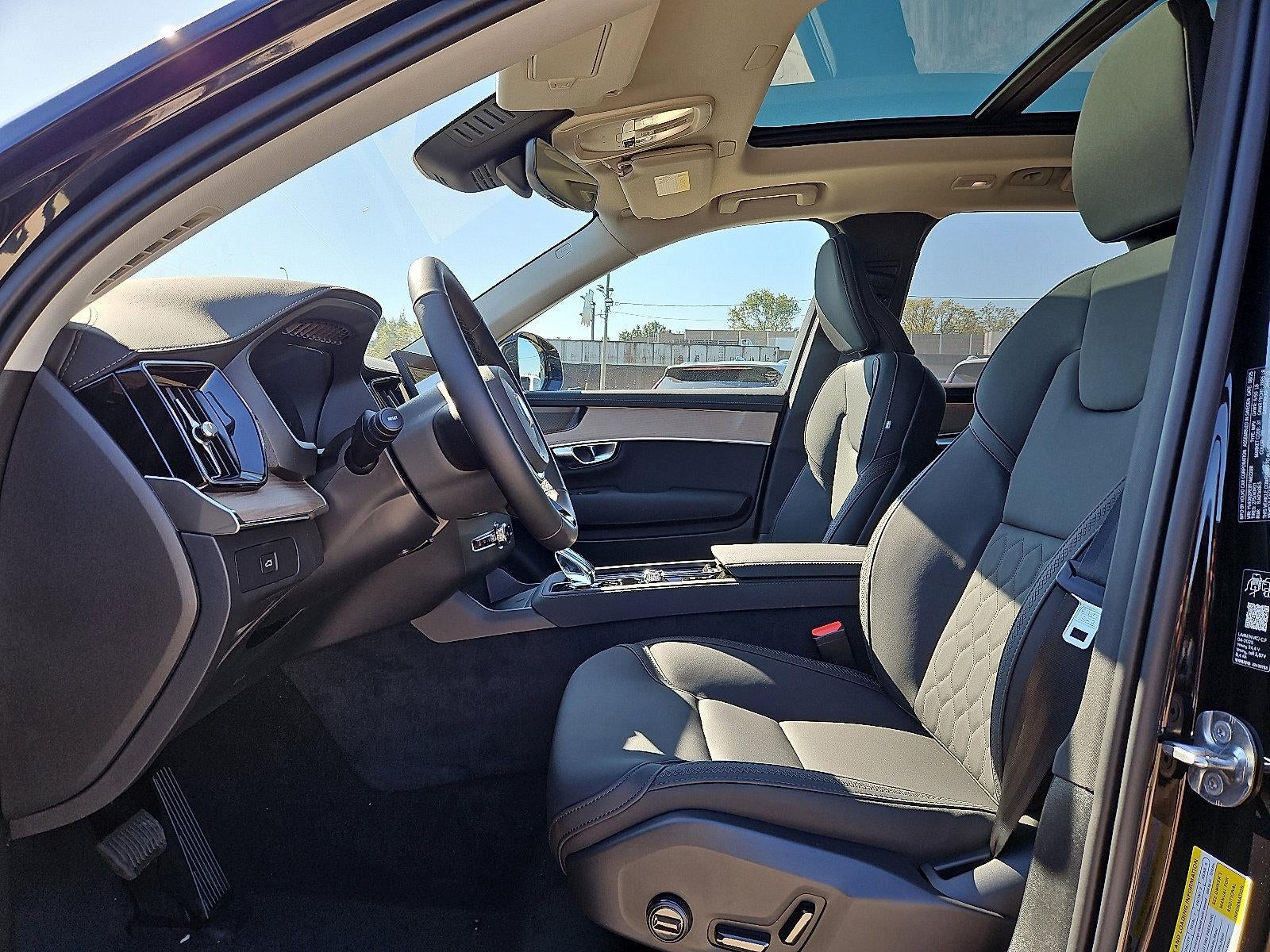 2026 Volvo XC90 B6 AWD Plus 7-Seater