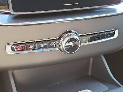 2026 Volvo XC90 B6 AWD Plus 7-Seater