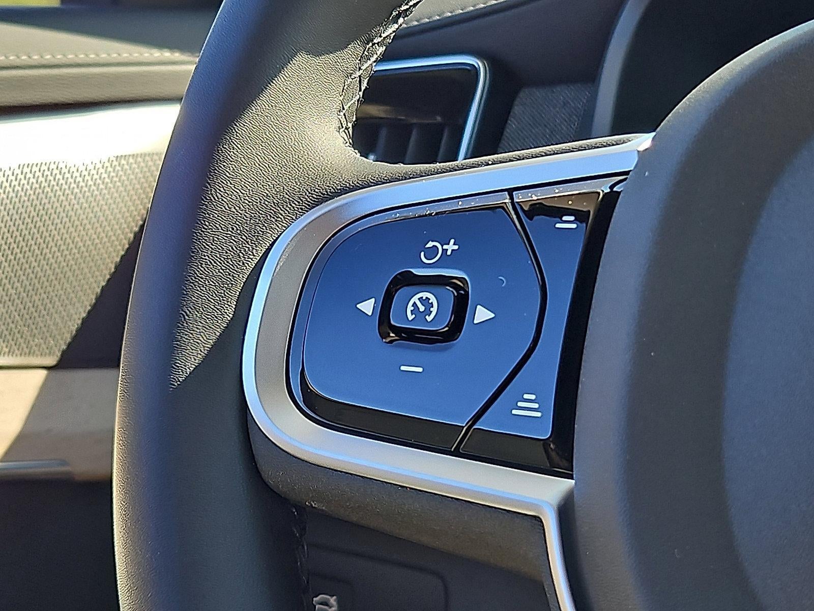 2026 Volvo XC90 B6 AWD Plus 7-Seater