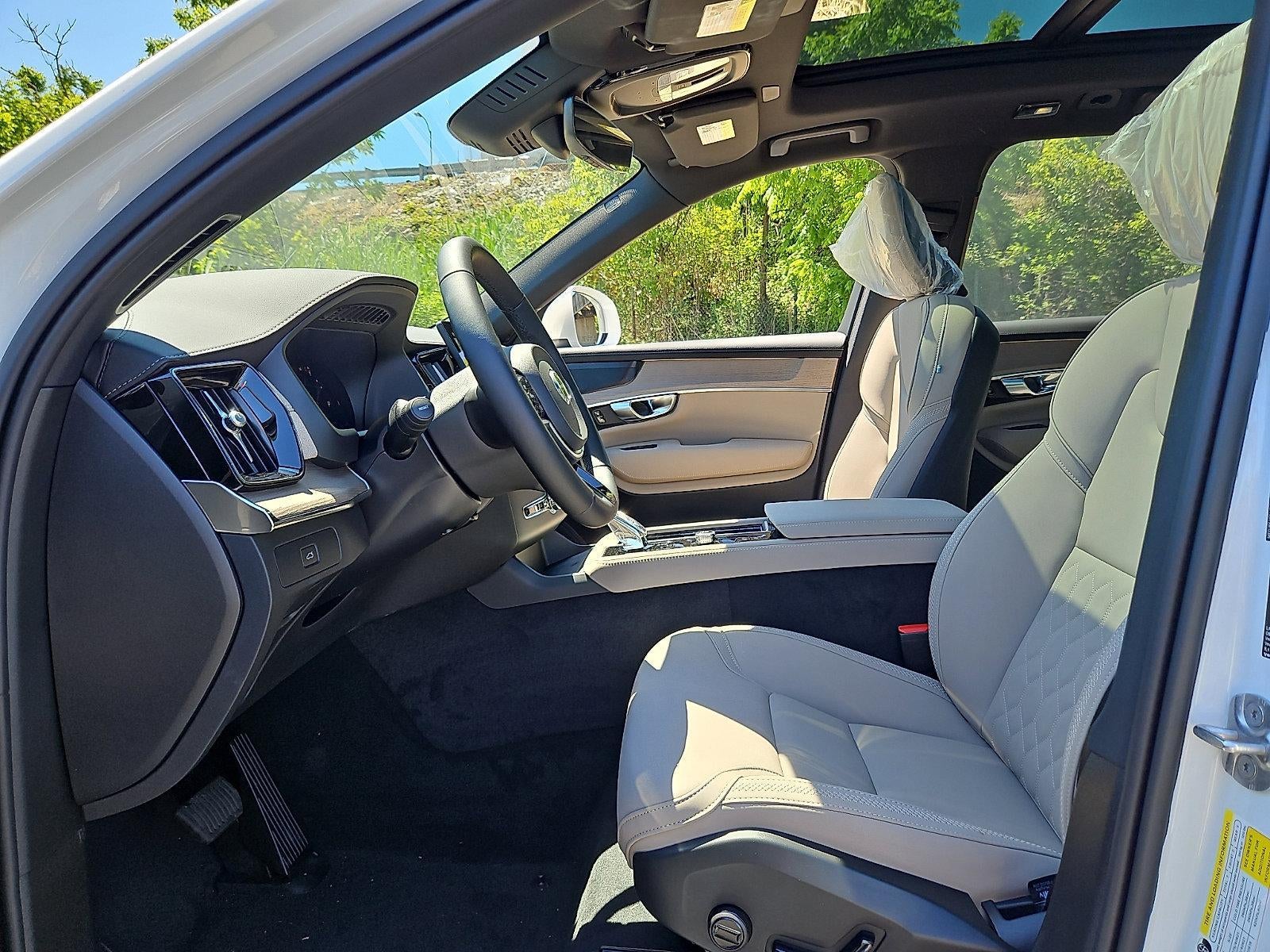 2026 Volvo XC90 B6 AWD Plus 7-Seater