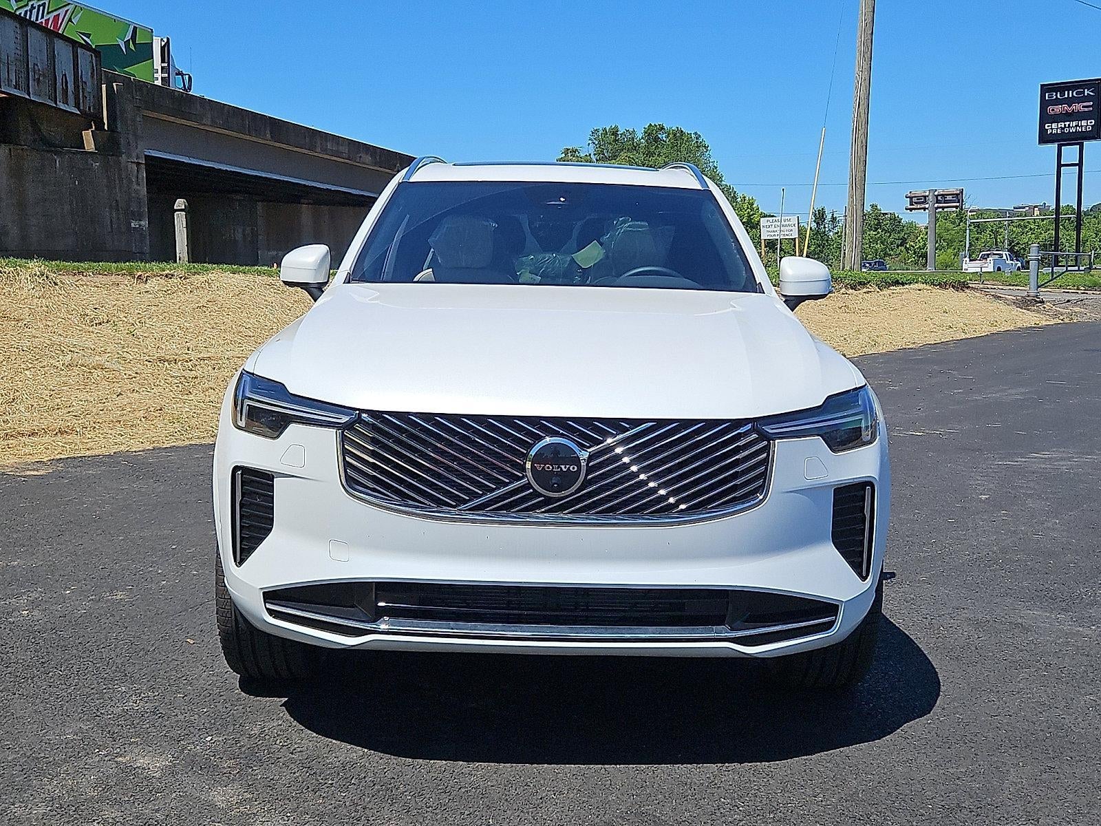 2026 Volvo XC90 B6 AWD Plus 7-Seater