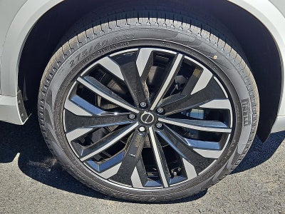 2026 Volvo XC90 B6 AWD Plus 7-Seater