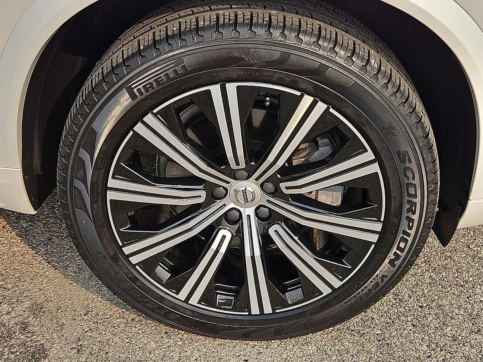 2024 Volvo XC90 B6 AWD Plus Bright Theme 7P