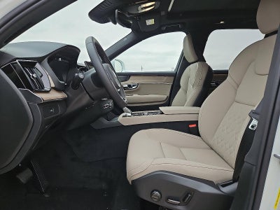 2026 Volvo XC90 B6 AWD Plus 7-Seater