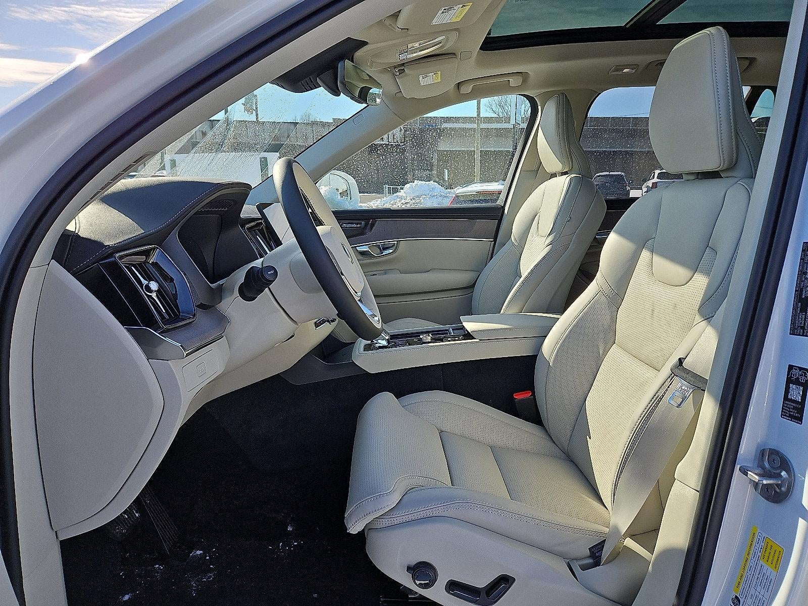 2026 Volvo XC90 B6 AWD Ultra 7-Seater