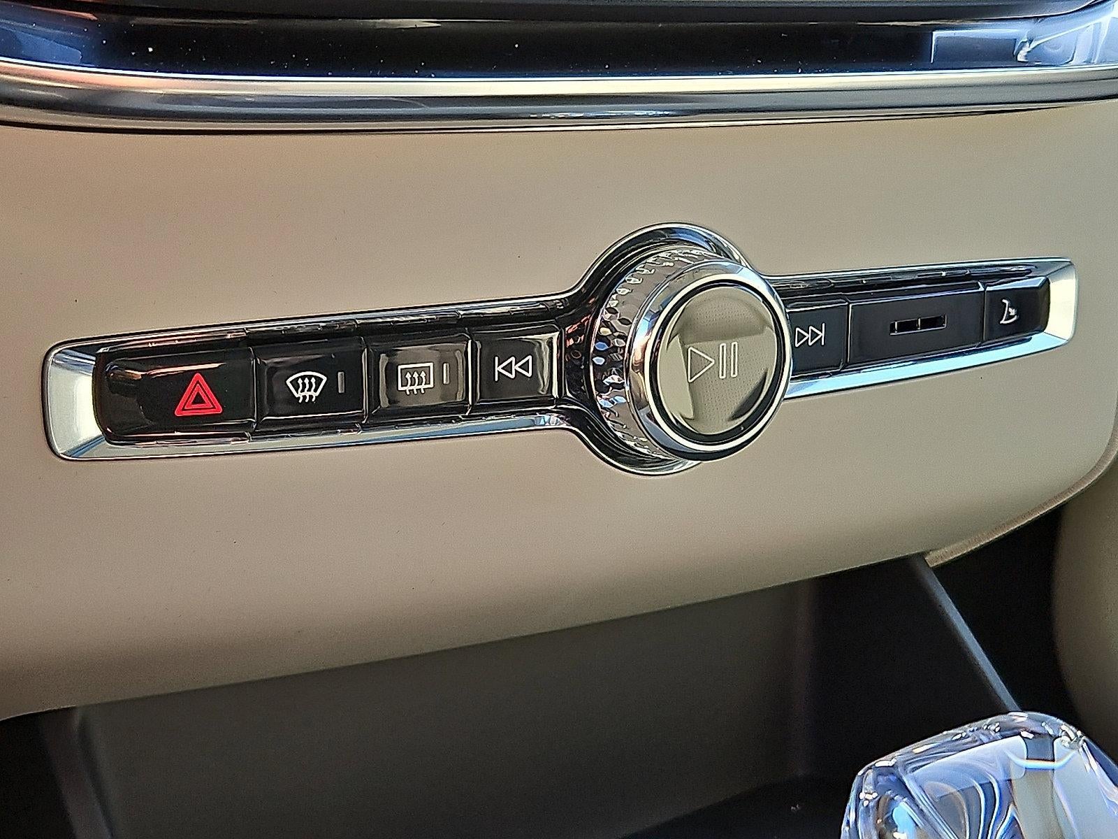 2026 Volvo XC90 B6 AWD Ultra 7-Seater