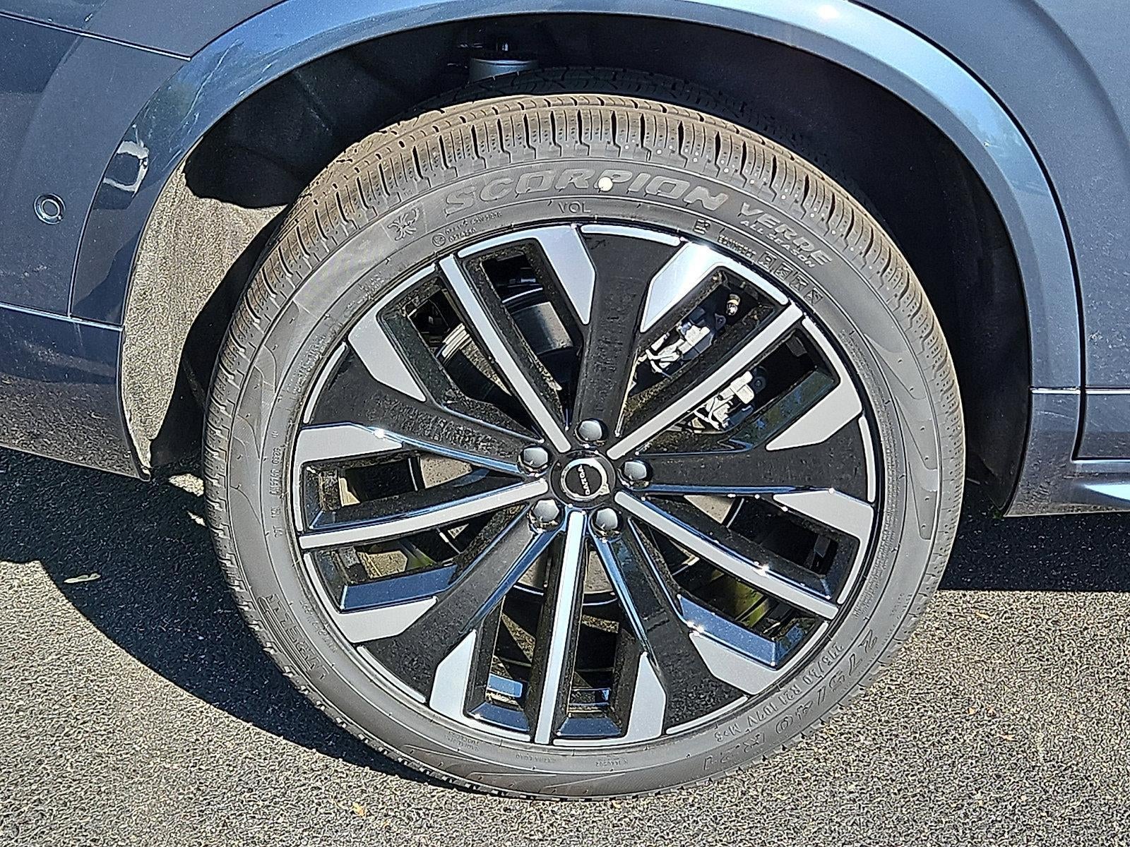 2026 Volvo XC90 B6 AWD Ultra 7-Seater