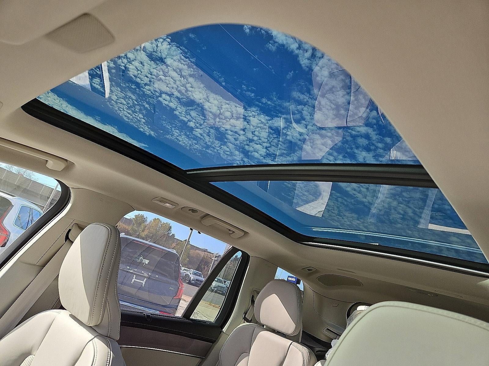 2026 Volvo XC90 B6 AWD Ultra 7-Seater