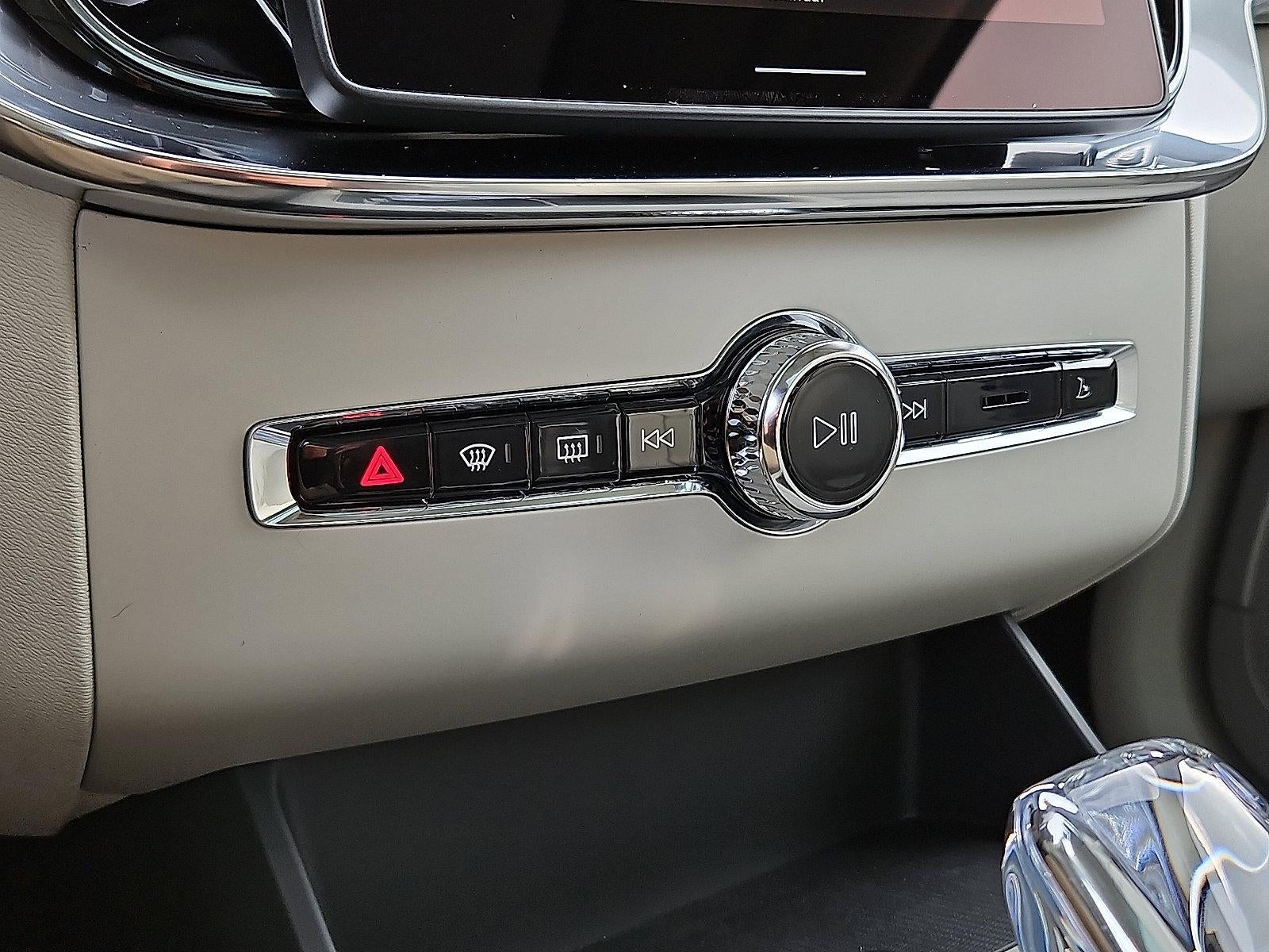 2026 Volvo XC90 B6 AWD Ultra 7-Seater