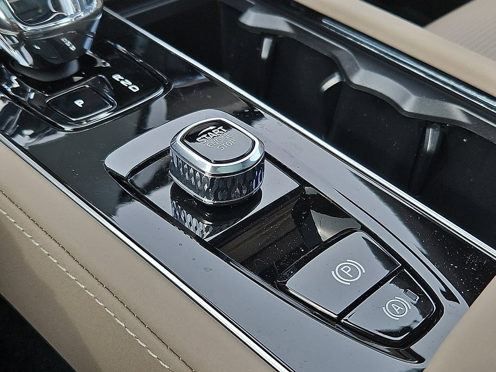 2026 Volvo XC90 B6 AWD Ultra 7-Seater