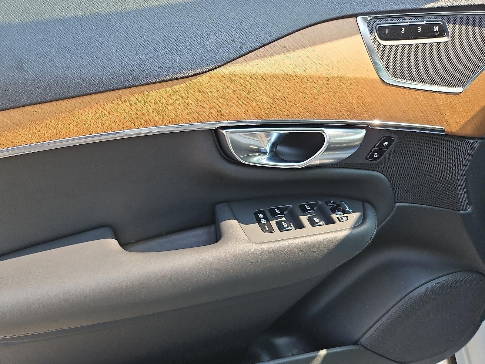 2025 Volvo XC90 B6 AWD Core 7-Seater
