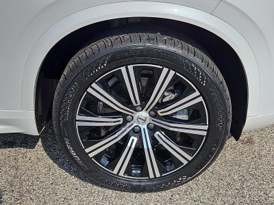 2025 Volvo XC90 B6 AWD Core 7-Seater