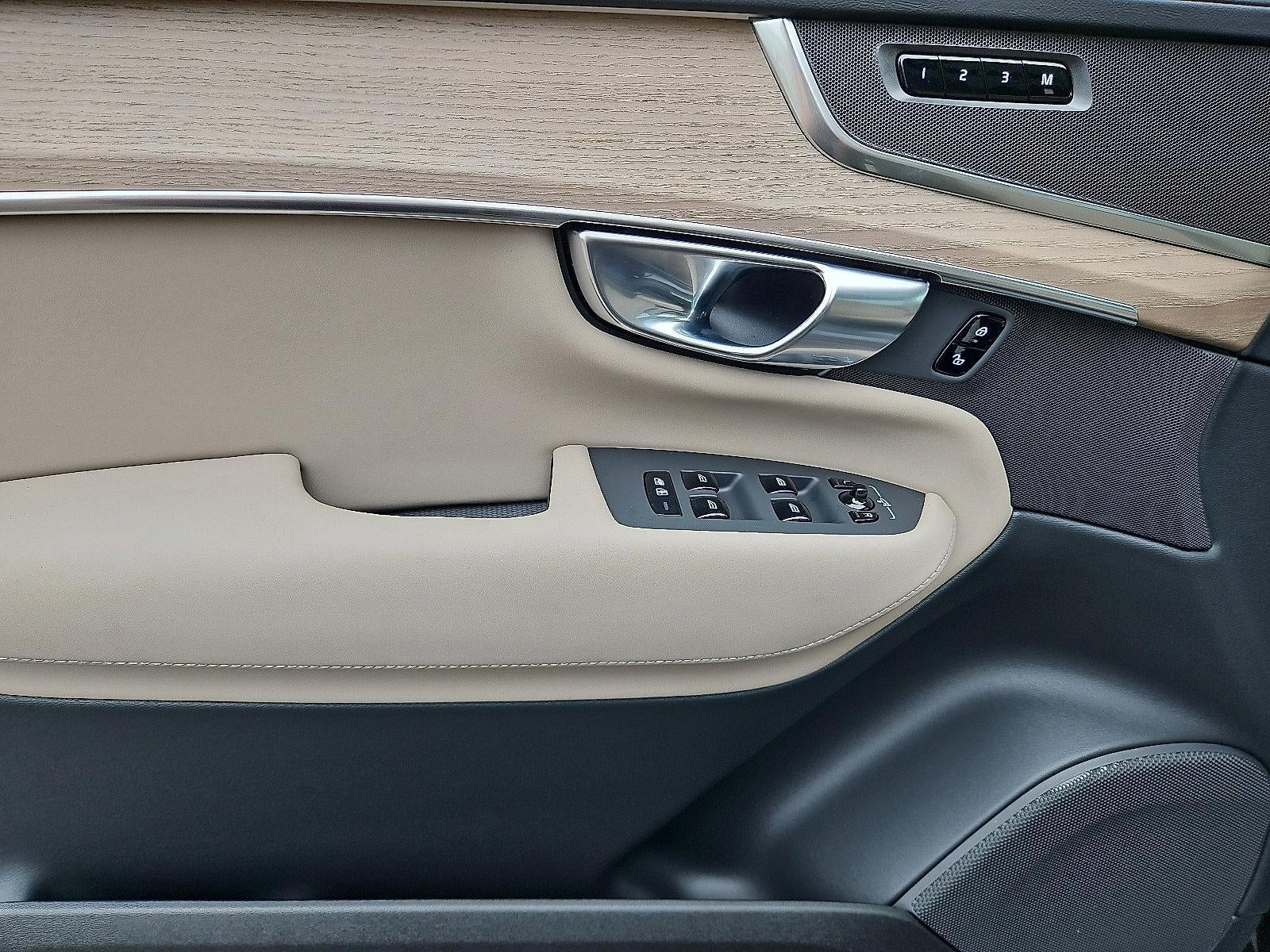 2026 Volvo XC90 B6 AWD Core 7-Seater