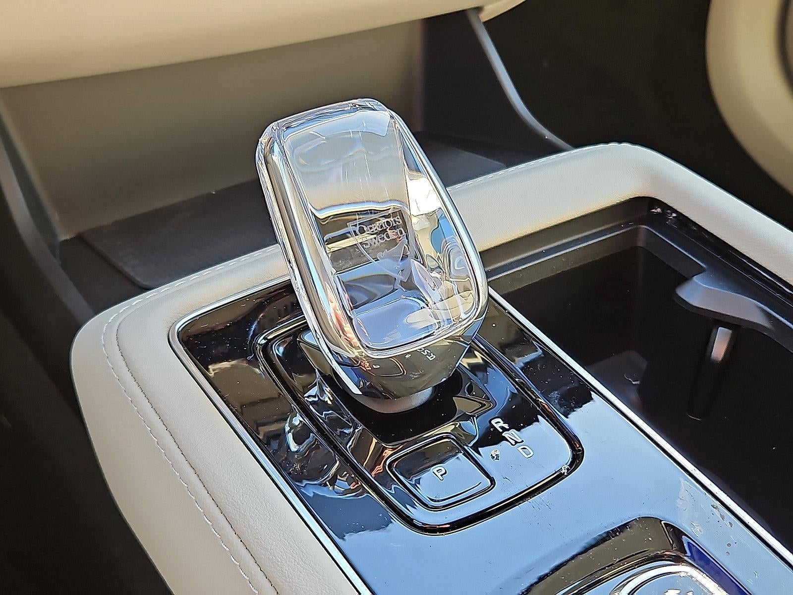 2026 Volvo XC90 B6 AWD Ultra Dark Theme 7-Seater