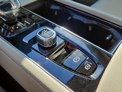 2026 Volvo XC90 B6 AWD Ultra Dark Theme 7-Seater