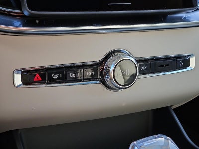 2026 Volvo XC90 B6 AWD Ultra Dark Theme 7-Seater